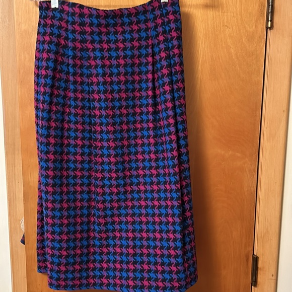 Vintage woman’s houndstooth skirt and jacket 6 - Picture 2 of 4